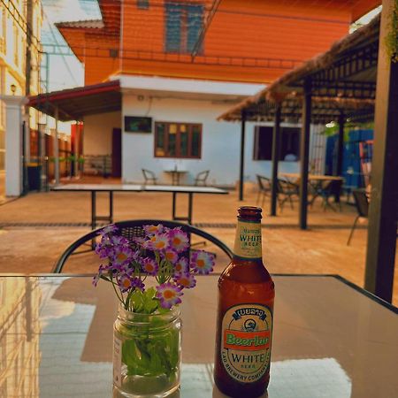 Venn Hostel Вьентьян Экстерьер фото